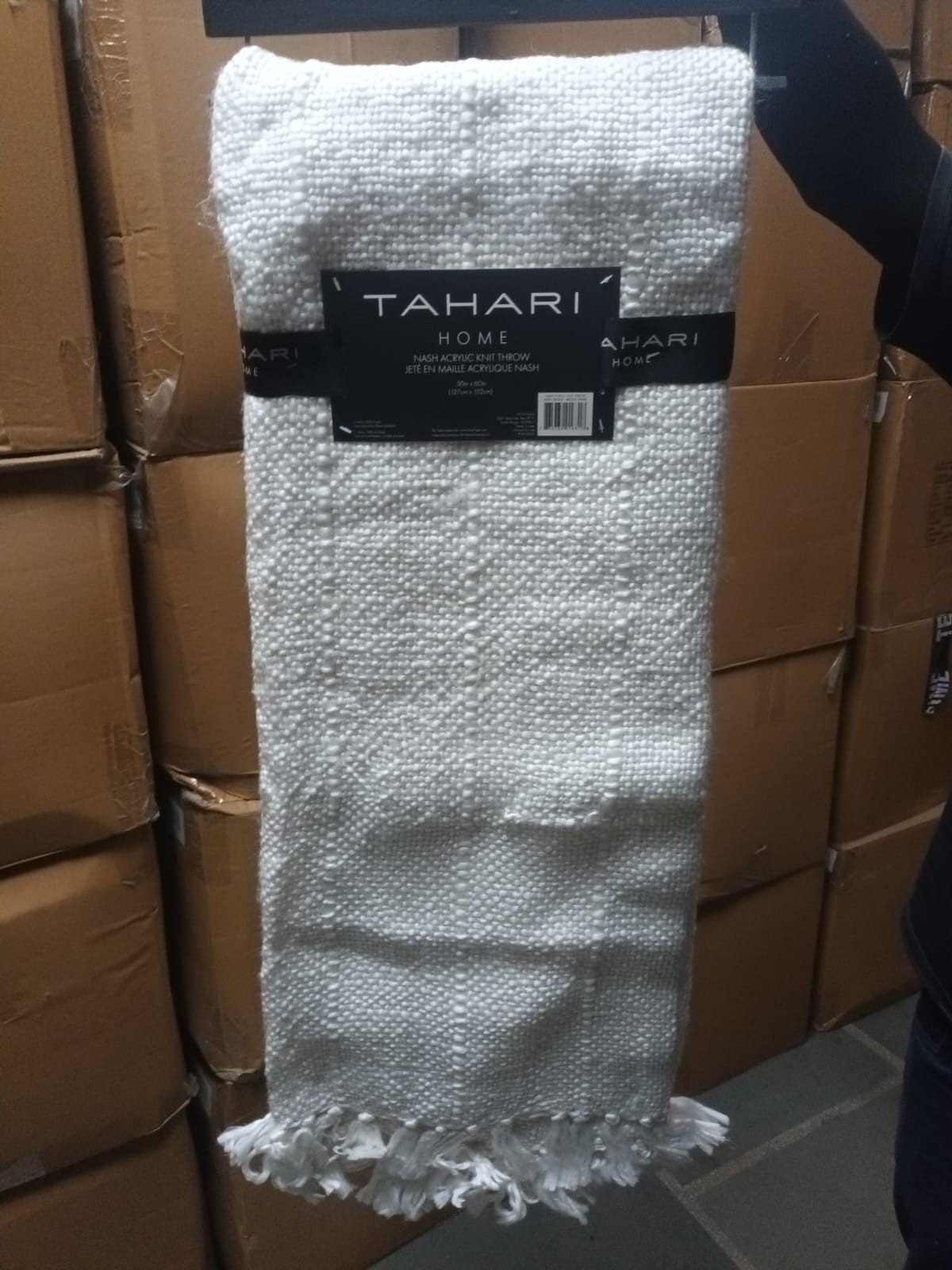 Offer # 3190- 100% Woven Acrylic Throw  Stock